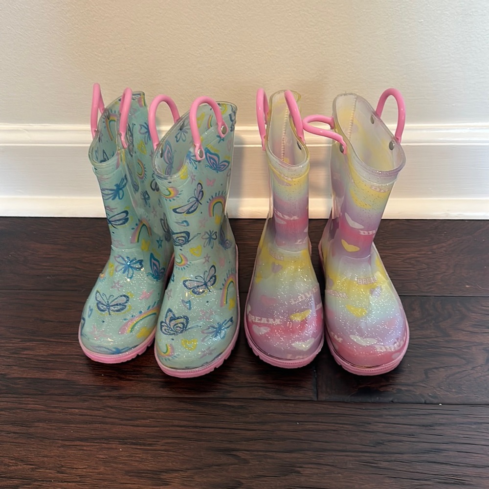 Lot of Zoogs Rainboots